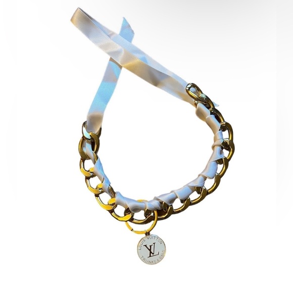 Authentic Louis Vuitton bag charm on unbranded chain - Picture 3 of 10